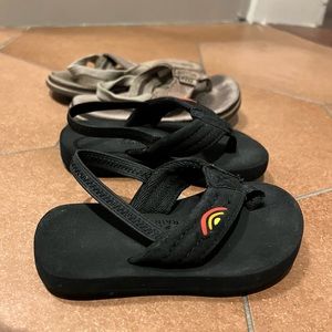 Lot of 2 Toddler Sandals Size 5/6